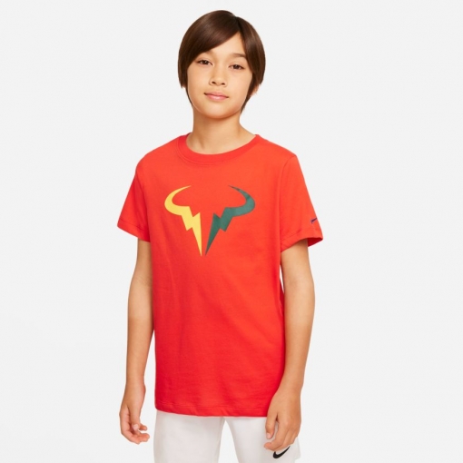 Dětské tričko Nike NikeCourt Rafa Tennis T-Shirt DJ2591-673 červené Dětské tričko Nike NikeCourt Rafa Tennis T-Shirt DJ2591-673 červené