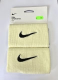 Potítko Nike Wristbands velké - 817 Potítko Nike Wristbands velké - 817